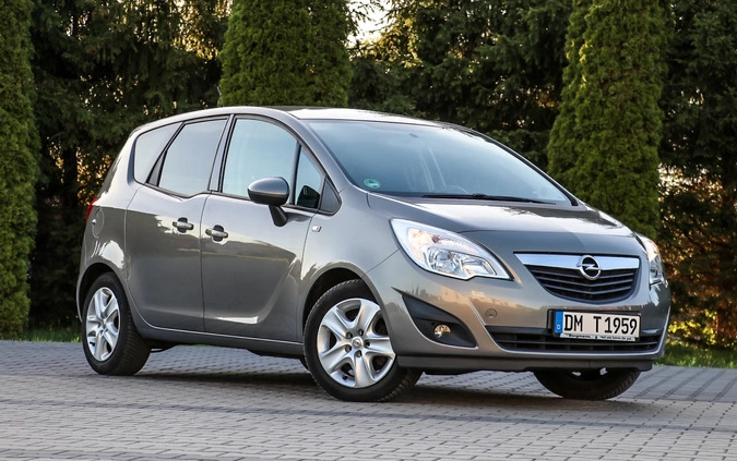 Opel Meriva cena 23900 przebieg: 137682, rok produkcji 2011 z Otwock małe 781